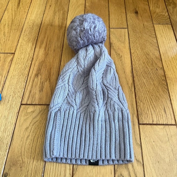 North Face - Hat - Picture 2 of 2